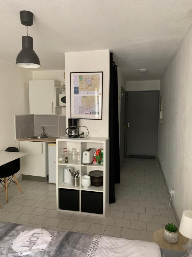 Nimes Studio Parking Dhuoda Eksteriør billede